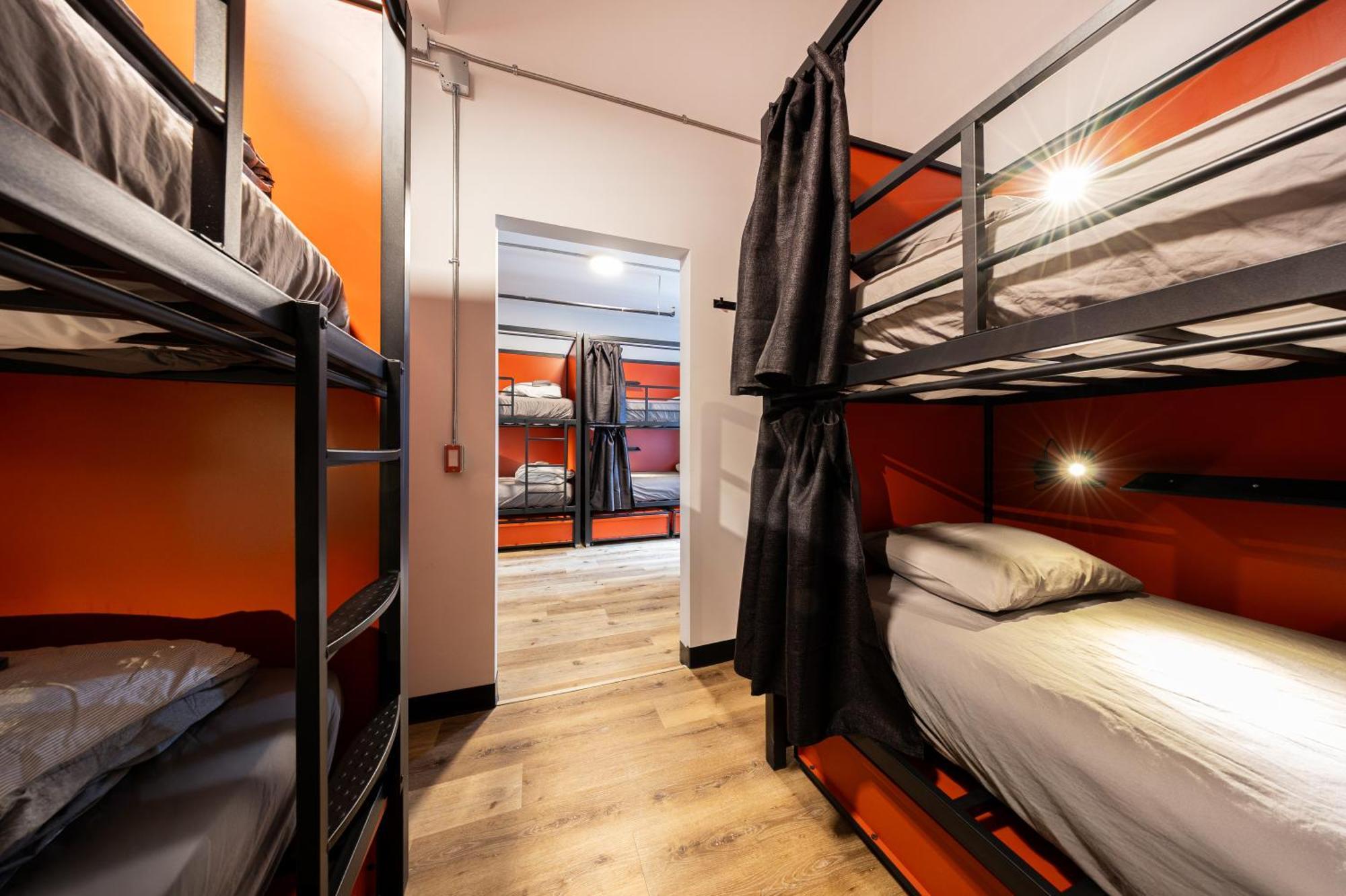 2 Beds 8-Bed Dorm